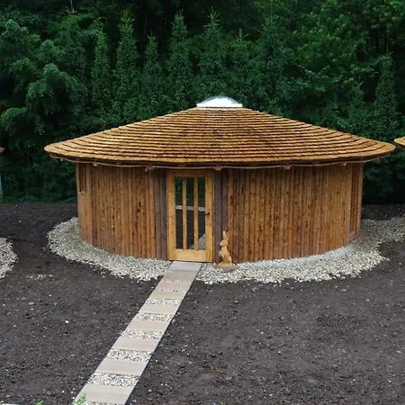 Glamp V Hluboké - Yurts and Wooden Houses Vsetín Exterior foto