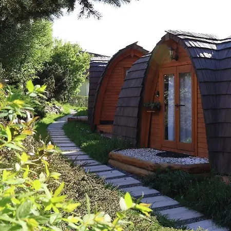 Glamp V Hluboké - Yurts and Wooden Houses Vsetín Exterior foto