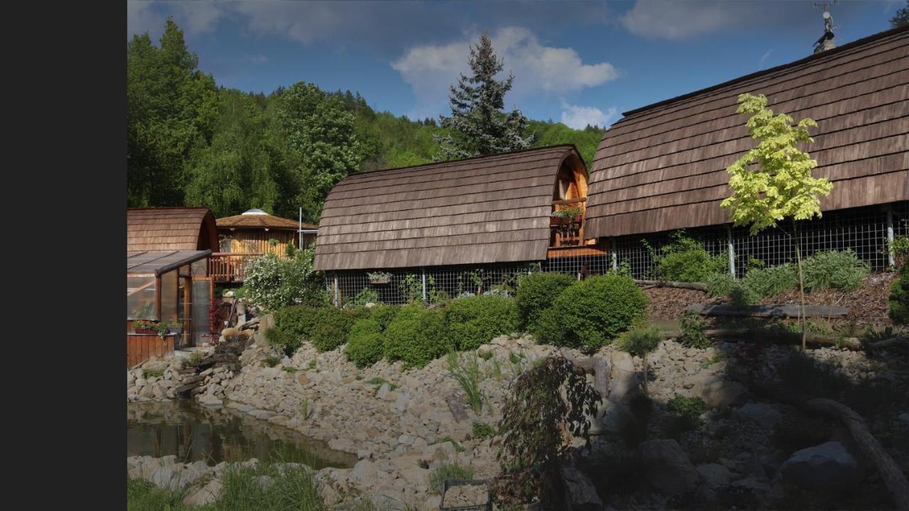 Glamp V Hluboké - Yurts And Wooden * Vsetín