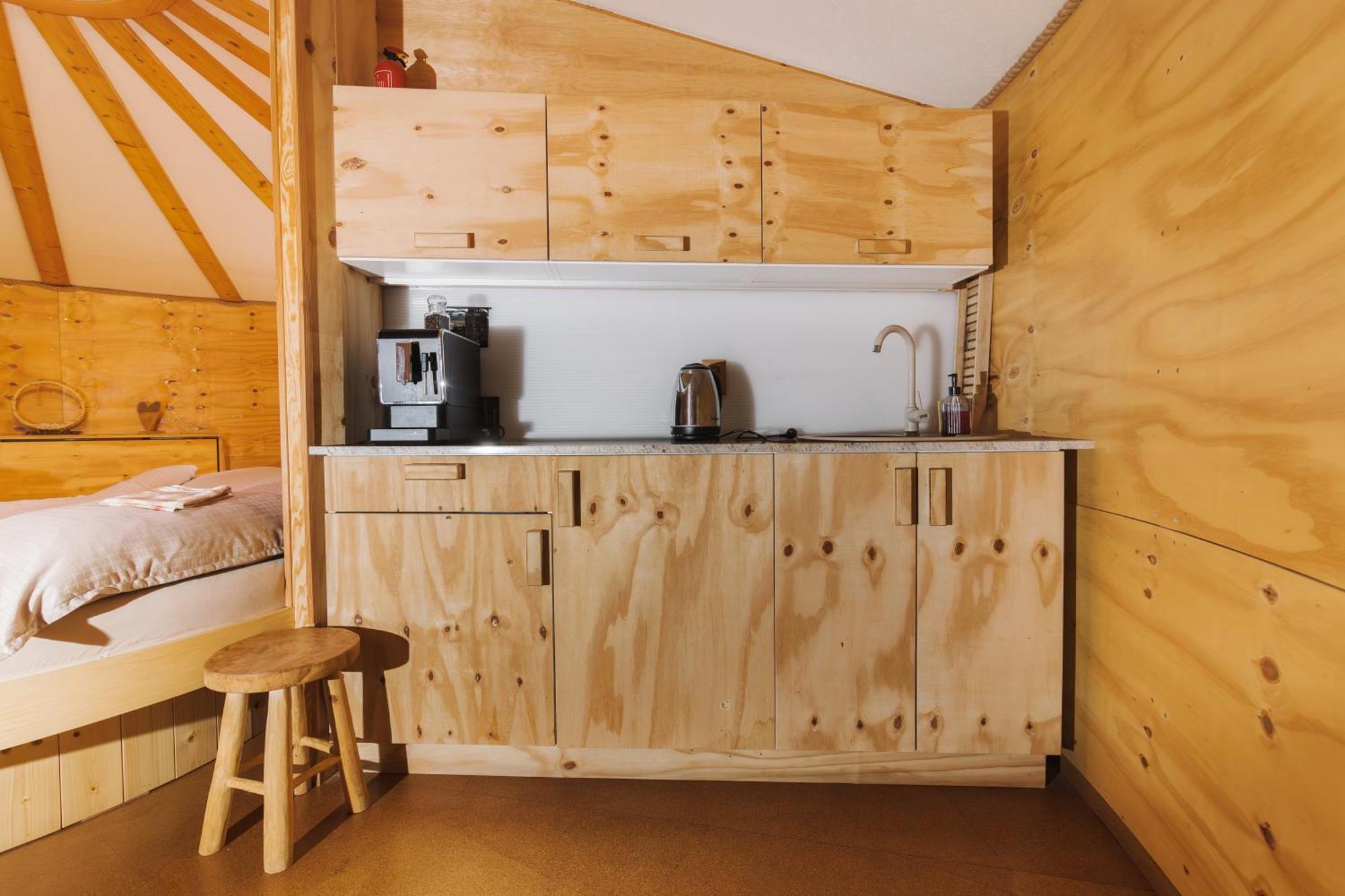 Kemp Glamp V Hluboké - Yurts&wooden *